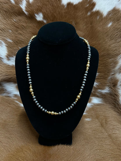 Navajo Pearl W/ Gold Nacklace