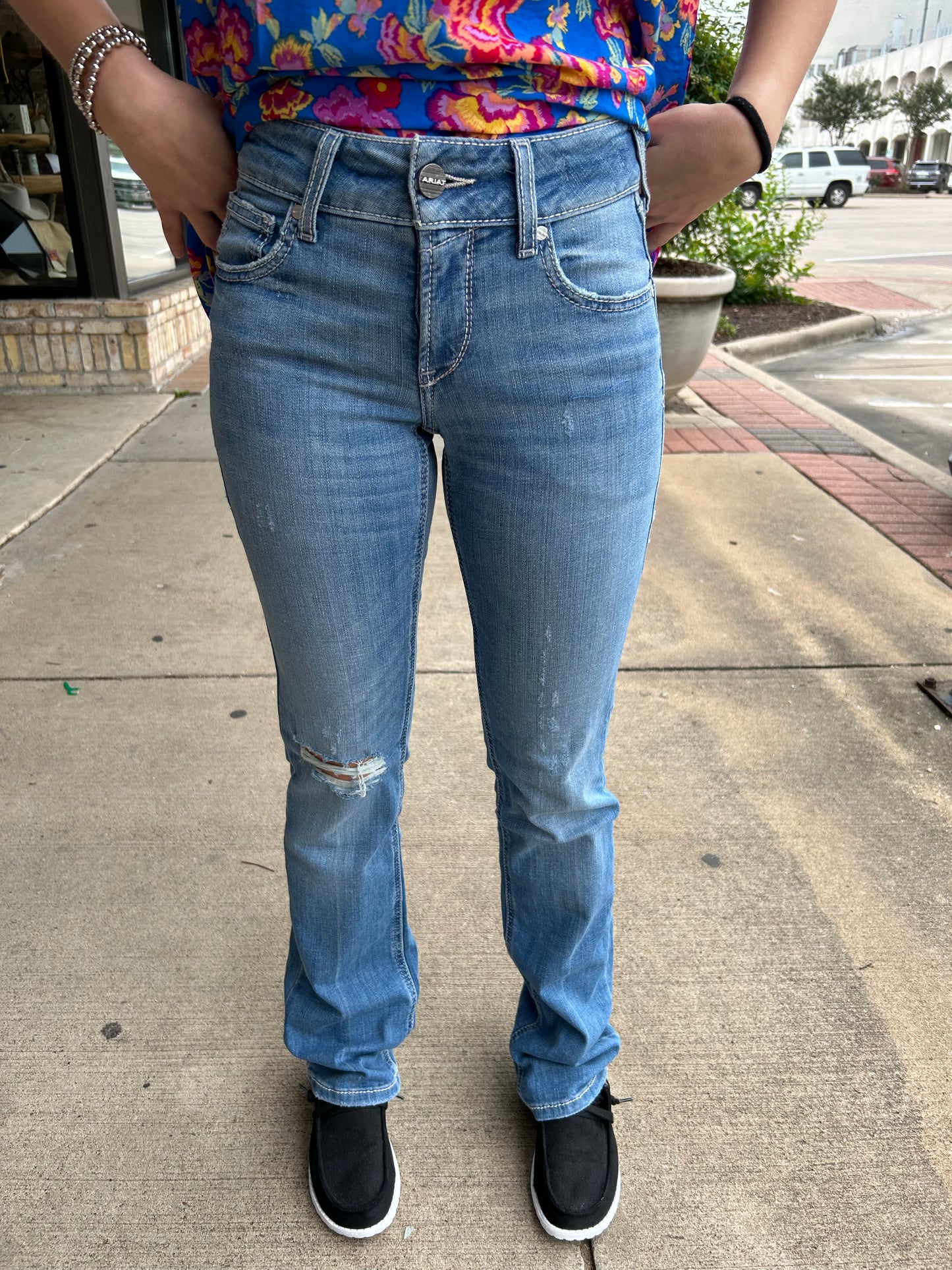 Nika Straight Leg Jean