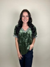 Load image into Gallery viewer, Satin Trim V Neck Top