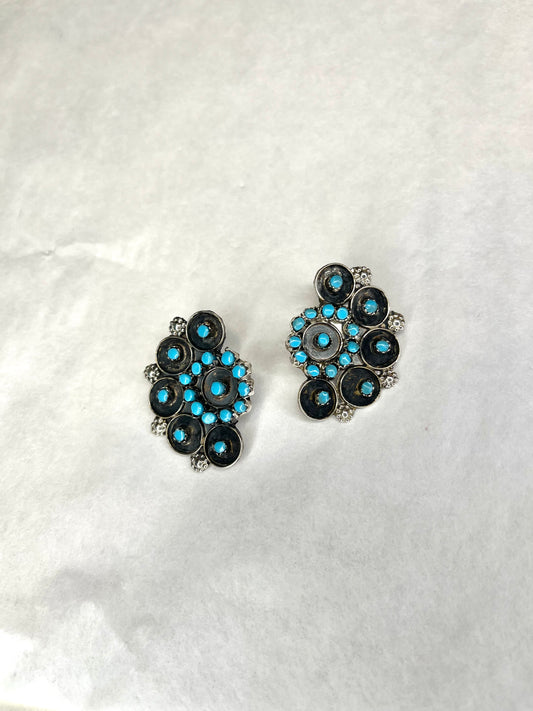 Oxidized Fan Stud