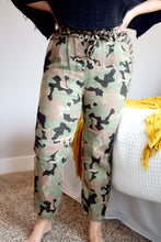 Load image into Gallery viewer, Jungle Fever Linen Pants