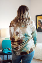 Load image into Gallery viewer, The Jen Button Down